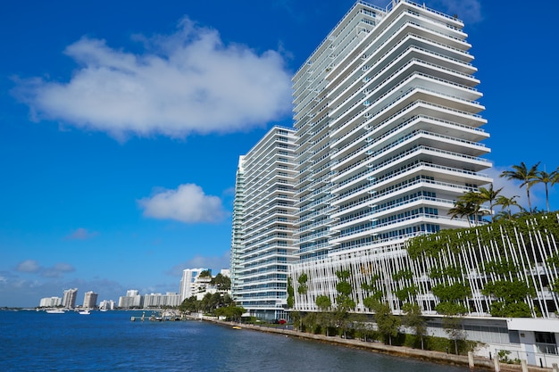 Miami Beach z MacArthur Causeway na Florydzie