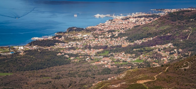 Miasto Tivat i oszałamiający krajobraz Zatoki Kotor