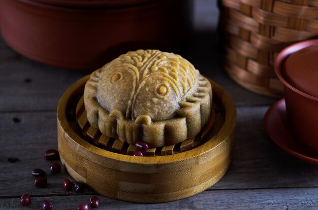 Mid Moon Moon Cake