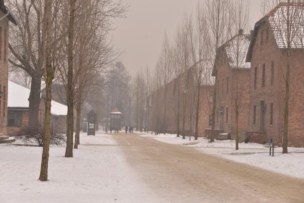 Miejsce zła i nieludzkości Obóz zagłady Auschwitz