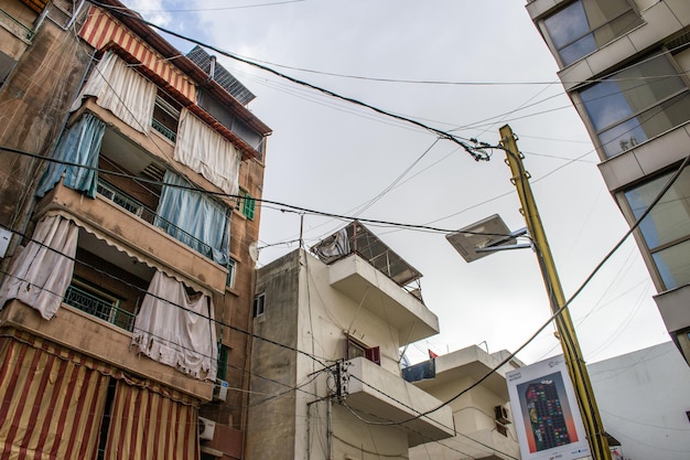 Miejskie budynki mieszkalne w opuszczonej wiosce Liban