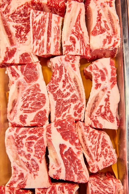 Mięso wołowe krótkie żebra sklep spożywczy dział mięsa surowe mięso krowie niegotowane