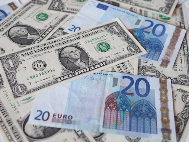 Mieszane Banknoty Dolarowe I Euro