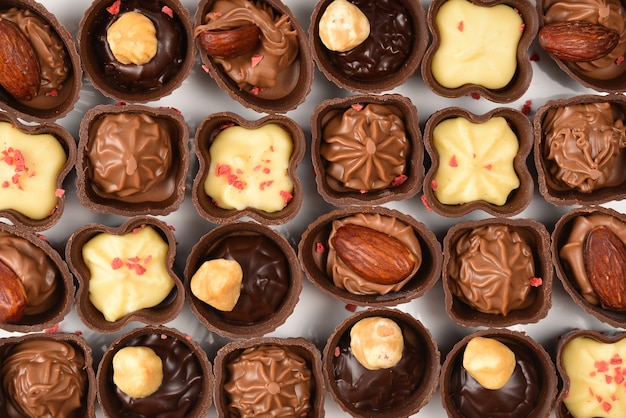 Mieszanka smacznych kolekcji cukierków czekoladowych