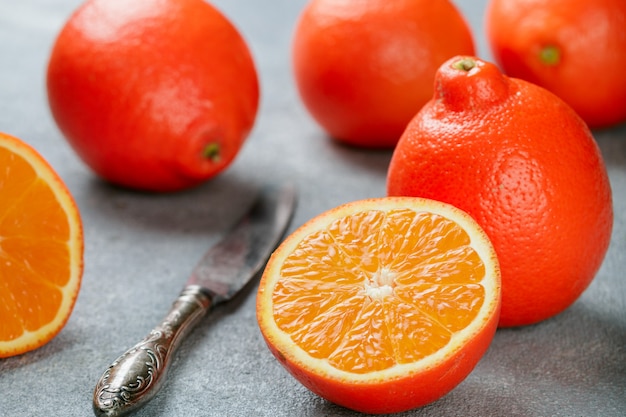 Mineola. Mandarynka. Soczyste słodkie pomarańczowe owoce cytrusowe