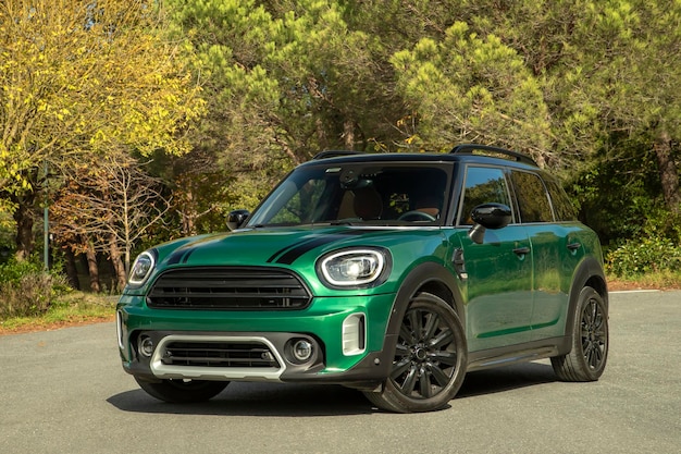 Mini Countryman to subkompaktowy luksusowy crossover SUV firmy Mini