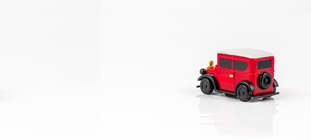 Miniaturowa Zabawka Czerwony Samochód Retro Na Białym Tle Model Metalowyczerwony Samochodzik Na Białym Tle