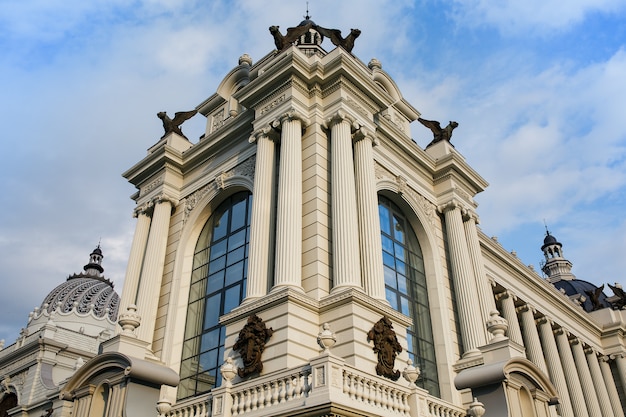 Zdjęcie ministerstwo rolnictwa i żywności. pałac rolników w kazaniu