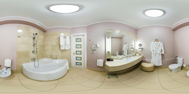 MIŃSK BIAŁORUŚ 14 LIPCA 2016 Panorama we wnętrzu białej toalety w elitarnym hotelu Pełna sferyczna panorama 360 na 180 stopni w równoprostokątnej, równoodległej projekcji Treść VR