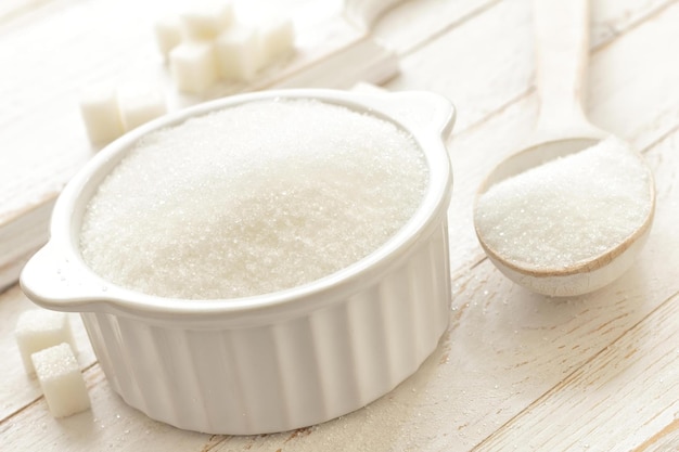 Zdjęcie miska cukru obok miski cukru