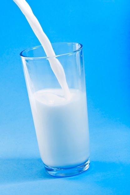 Mleko nalewanie