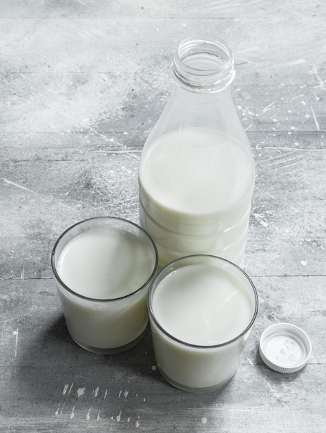 Zdjęcie mleko w butelce