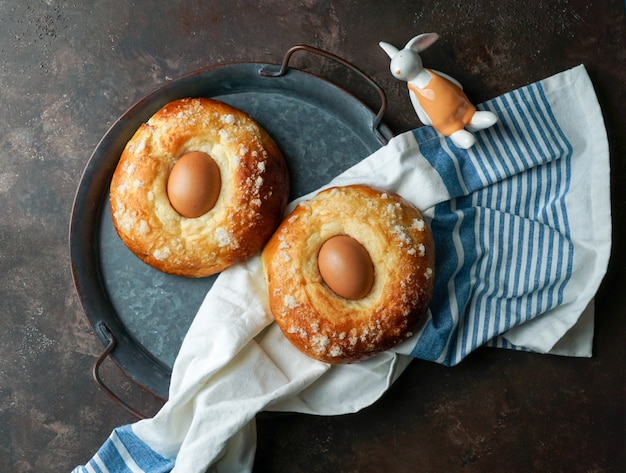 Mona De Pasqua, Typowe Hiszpańskie Ciasto Z Jajkiem Na Wielkanoc