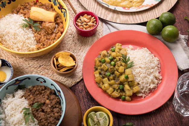 Mondonguito a la italiana Peru Tradycyjny stół w formie bufetu z wygodnym jedzeniem