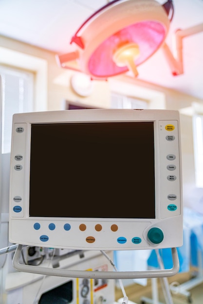 Monitorowanie medycznego systemu opieki zdrowotnej Urządzenie szpitalne z monitorem