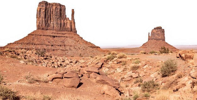 Monument Valley na białym tle