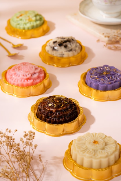 Mooncake to chiński produkt piekarniczy tradycyjnie spożywany podczas Święta Środka Jesieni