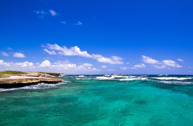 Morze Karaibskie i idealne niebo