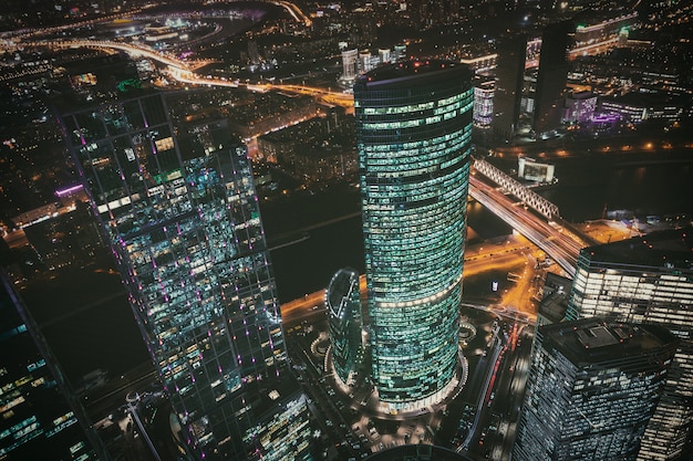 Moskwa miasta dzielnicy biznesowej nocy widok z tarasu widokowego