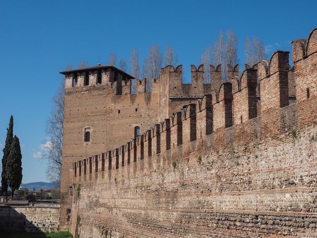 Most Castelvecchio znany również jako most Scaliger w Weronie