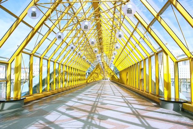 Most dla pieszych Puszkina w Moskwie. Rosja