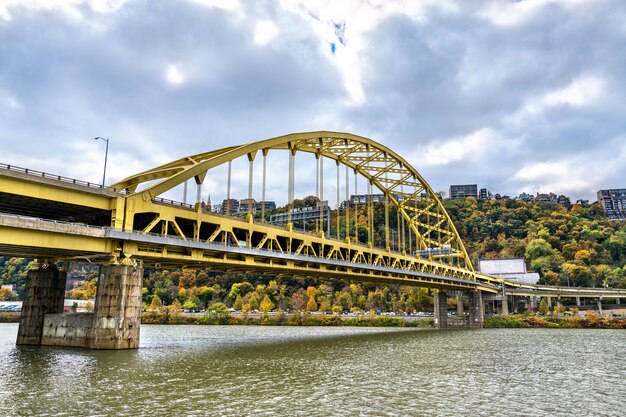 Most Fort Pitt Przez Rzekę Monongahela W Pittsburgh W Pensylwanii, Stany Zjednoczone