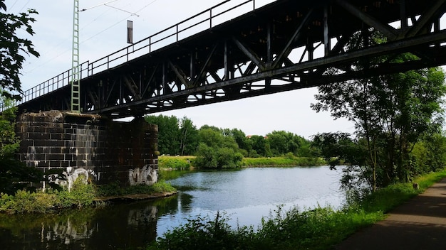 Zdjęcie most nad rzeką