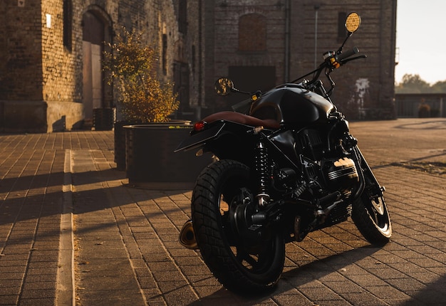 Motocykl w starym mieście