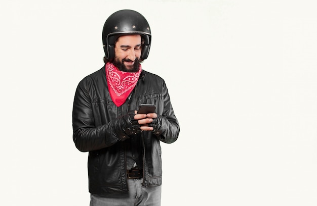 Motocyklista z inteligentnego telefonu