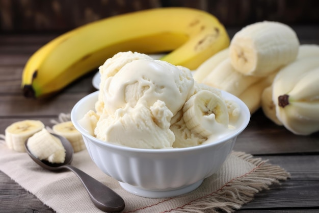 Mrożony smakołyk Lody ze słodkich bananów Ciesz się kremowym, owocowym i orzeźwiającym deserem bezmlecznym i wegańskim Generative AI