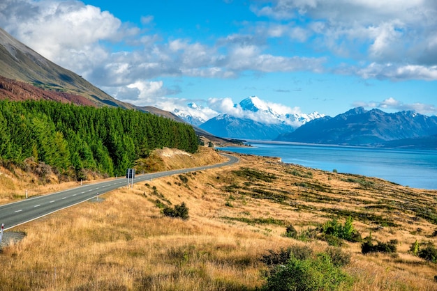 Mt Cook Road w kierunku Aoraki Mt Cook