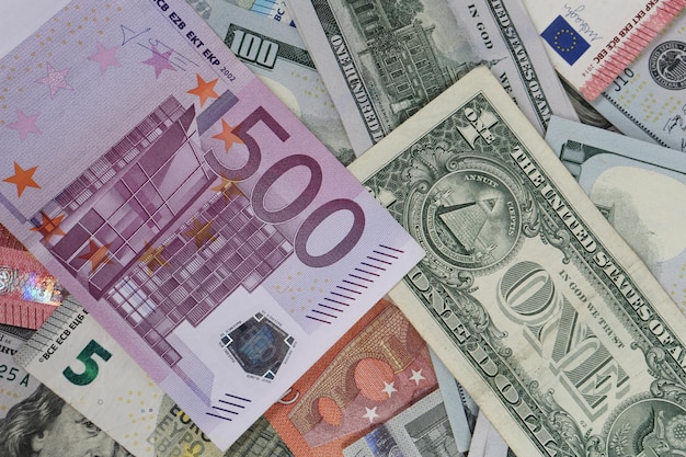 Multi Euro Dolar gotówka i moneta Różne rodzaje banknotów nowej generacji bitcoin lira turecka