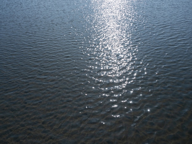 Zdjęcie musujące niebieskie tło fali wody