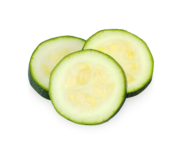 Nacięte warzywa Zucchini izolowane na białym tle