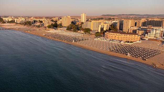 Zdjęcie najpopularniejszy bułgarski ośrodek wypoczynkowy sunny beach widok z nieba