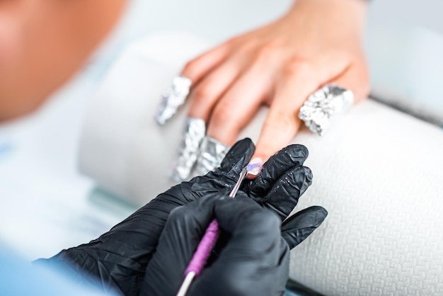 Namocz żel w salonie kosmetycznym Manicure paznokci