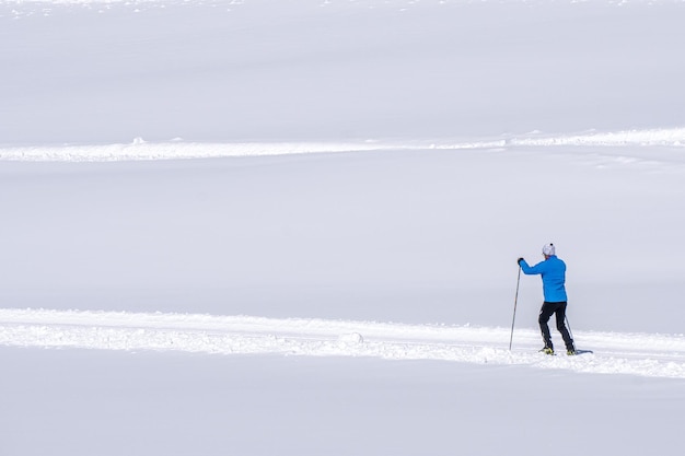 Narciarstwo biegowe w alpejskich dolomitach