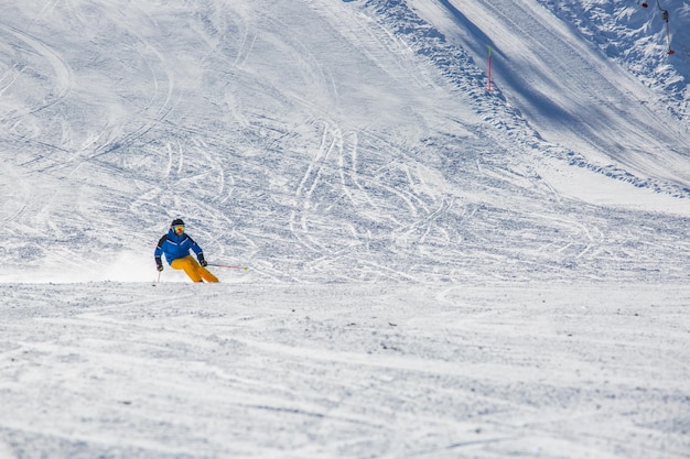 Narciarz Alpejski Na Stoku W Cortina