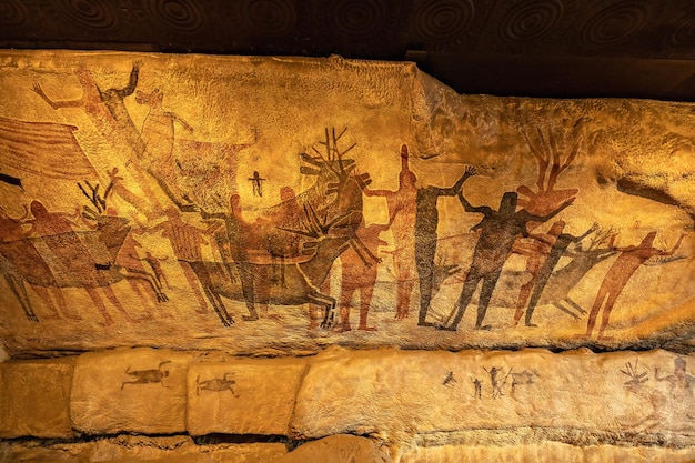 Narodowe Muzeum Antropologii, starożytne artefakty i rysunki Majów Azteków