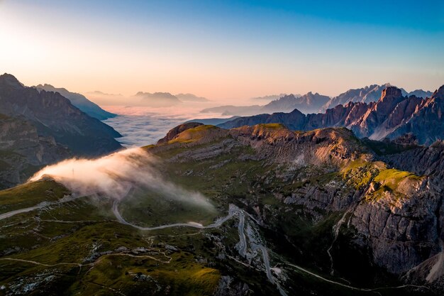 Narodowy Park Przyrody Tre Cime W Alpach Dolomitów. Piękna przyroda Włoch.