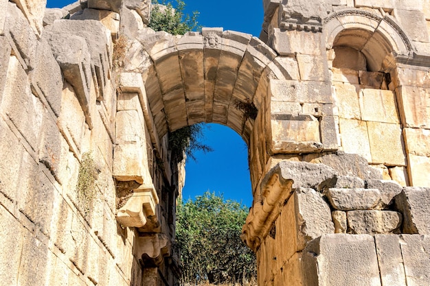 Nasłonecznione Ruiny Antycznego Teatru W Myra (obecnie Demre, Turcja)
