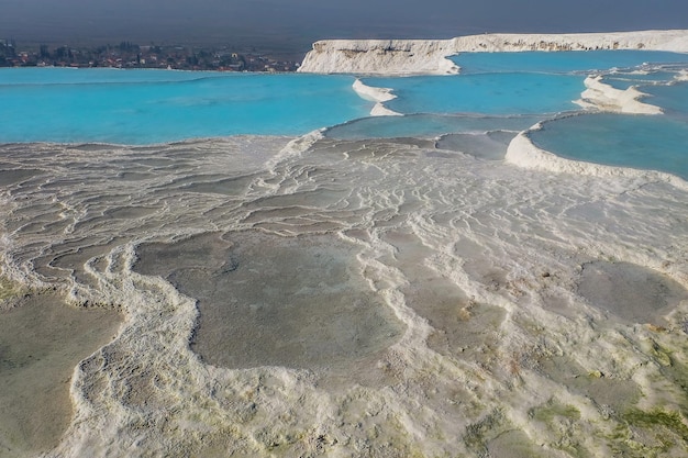 Naturalne baseny trawertynowe w Pamukkale Pamukkale Turcja