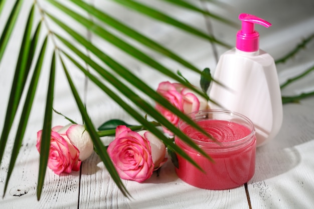 Naturalne Organiczne Kosmetyki Do Pielęgnacji Włosów. Produkty Do Kąpieli, Zestaw łazienkowy