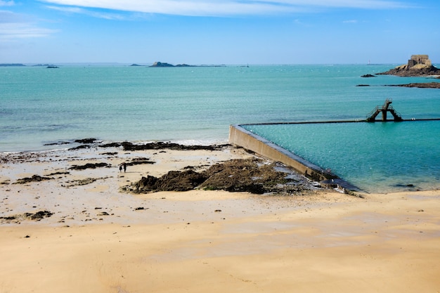 Naturalny Basen W Saint-malo, Bretania, Francja