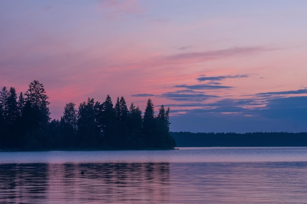 Naturalny Krajobraz Biała Noc Nad Szerokim Północnym Jeziorem