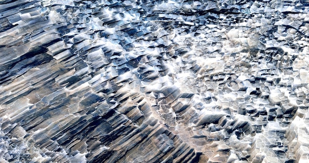 Naturalny krajobraz mrożonego lodu jako tło.