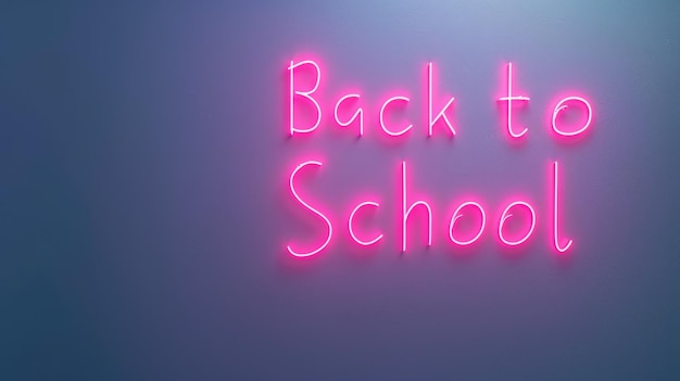 Neonowy znak "Wróć do szkoły" na ścianie