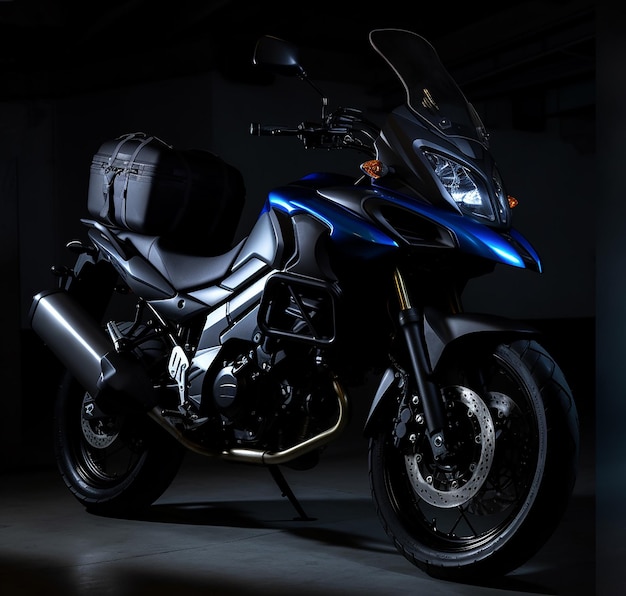 Niebieski i czarny sportowy motocykl na czarnym tle