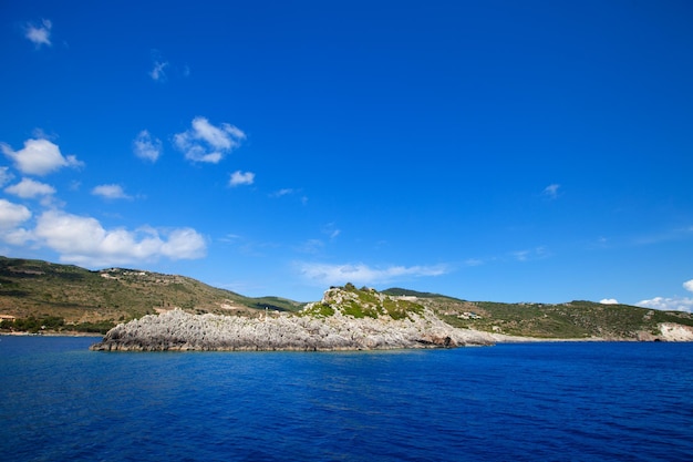 Niebieskie jaskinie na wyspie Zakynthos