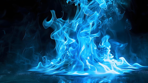 Zdjęcie niebieskie płomienie lub dym na czarnym tle efekt abstrakcyjny